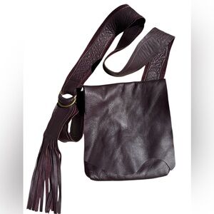 Molly G Wanderer crossbody fringe bag aubergine/deep purple